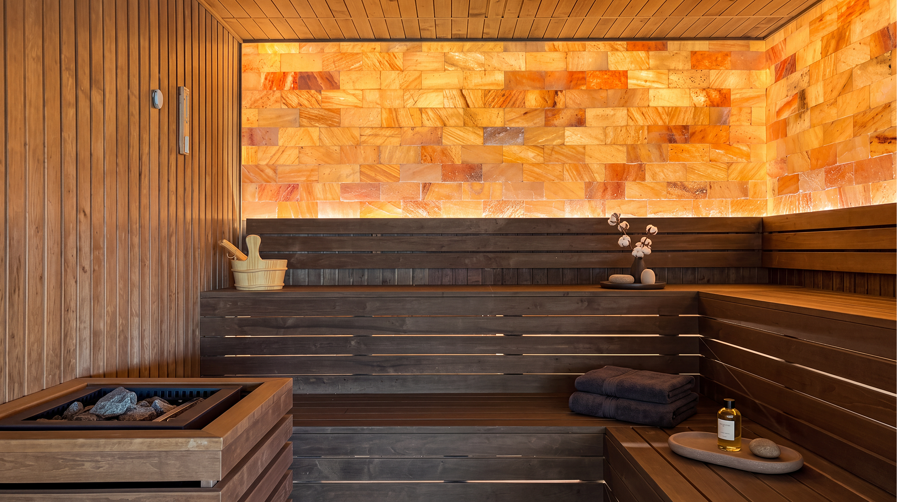 Private sauna with Himalayan salt wall